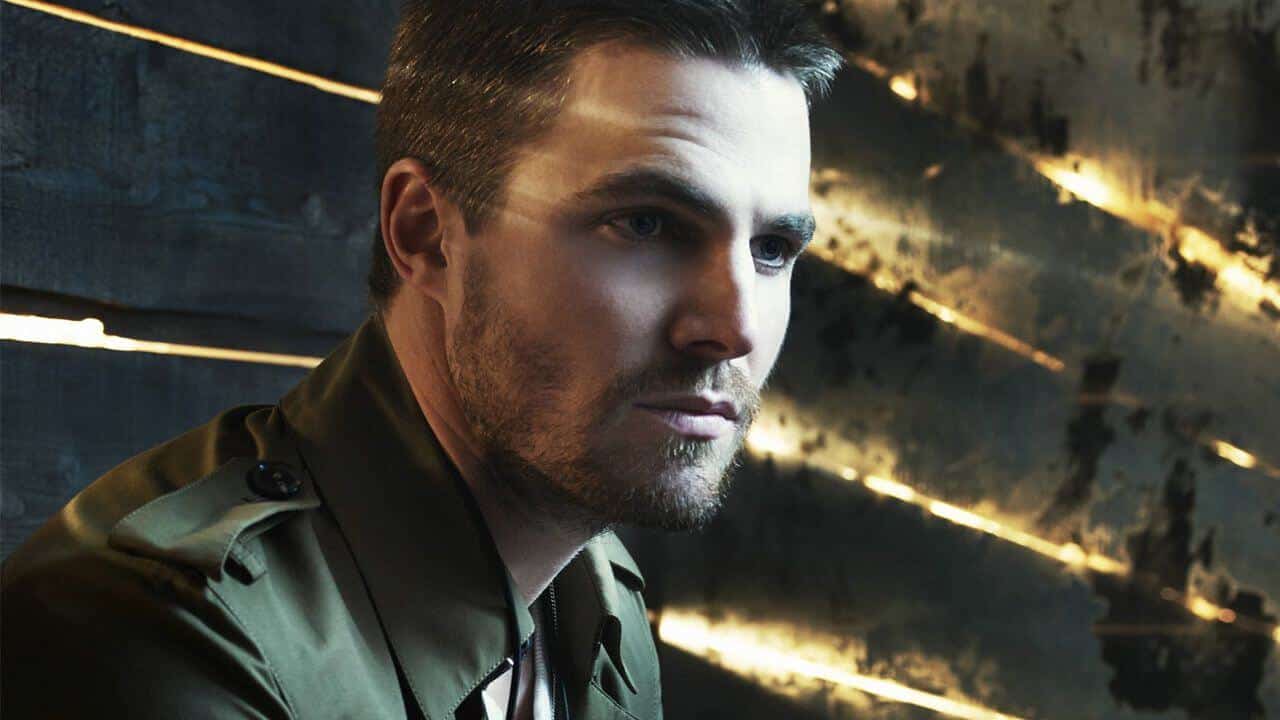 Primo match da singolo per Stephen Amell
