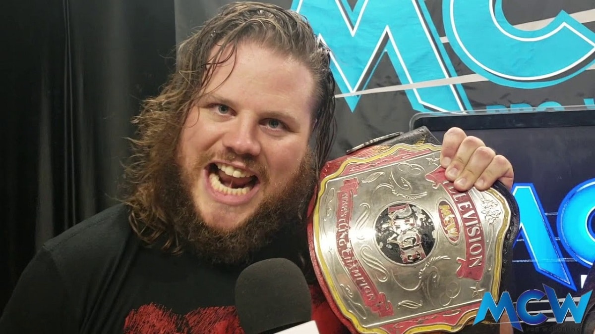 Anche Joe Gacy ha firmato con la WWE
