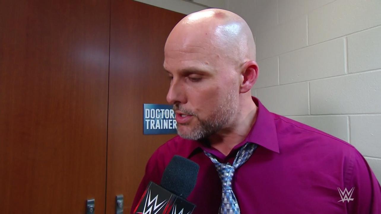 Adam Pierce si scusa per quanto accaduto a Raw