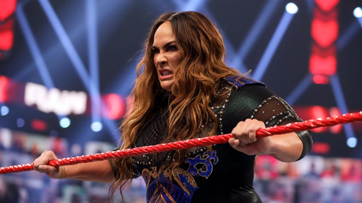 Nia Jax conferma le sue posizioni no-vax