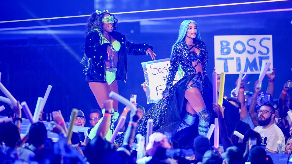 Sasha Banks e Naomi