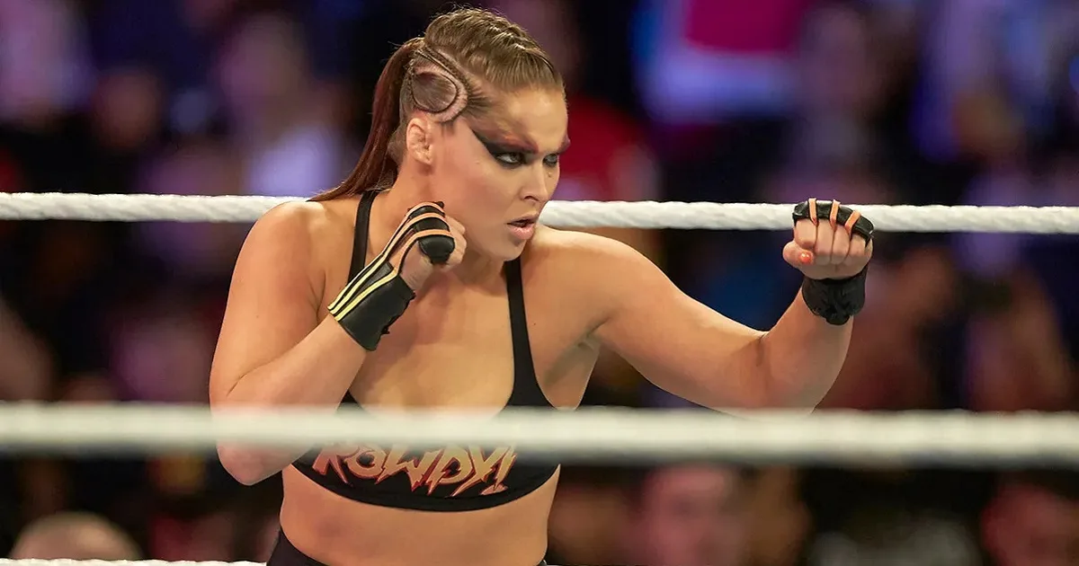 Ronda Rousey scatenata contro la WWE, attacca Bruce Prichard e John Laurinaitis