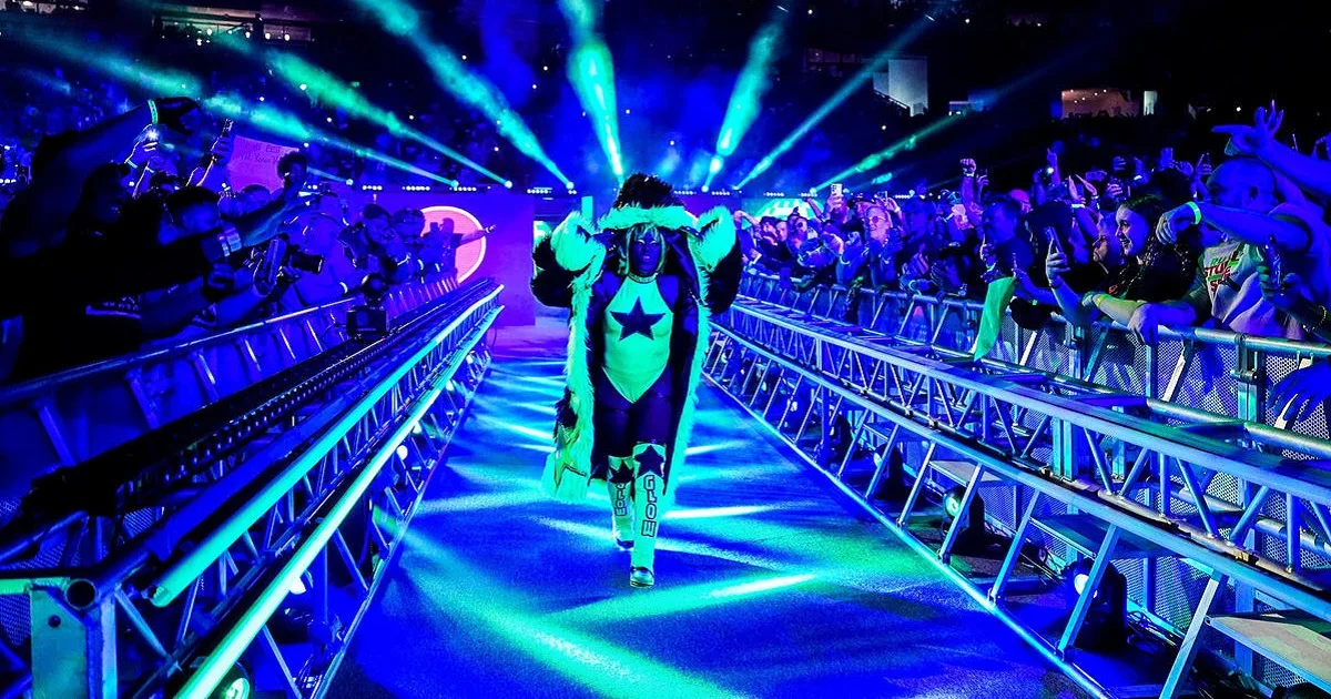 WWE: Rivelato il roster di Naomi