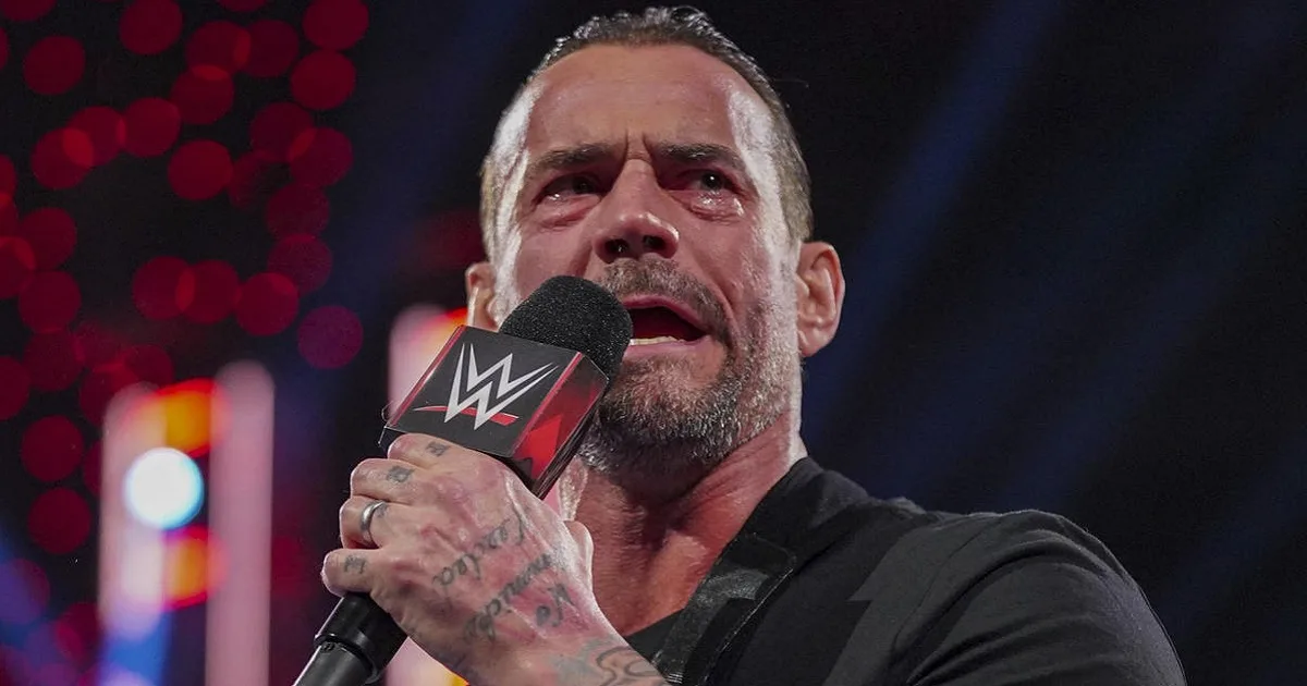 WWE: CM Punk si presenta alla fine di SmackDown e fa una promessa