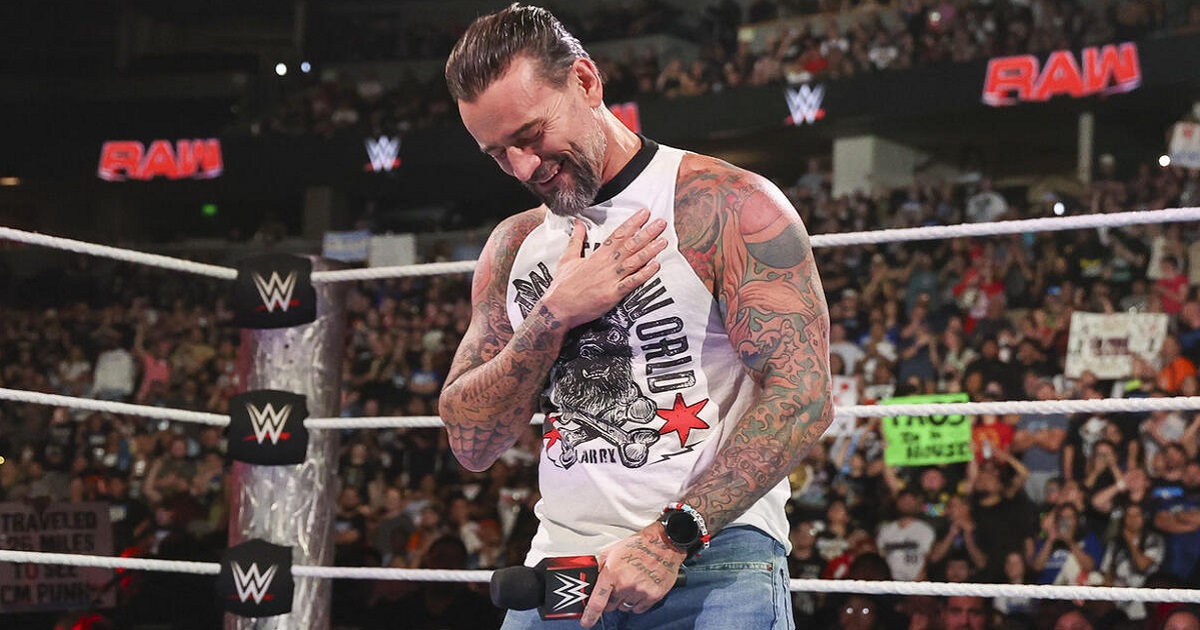 CM Punk sorprende il pubblico al Madison Square Garden durante l’Holiday Tour della WWE