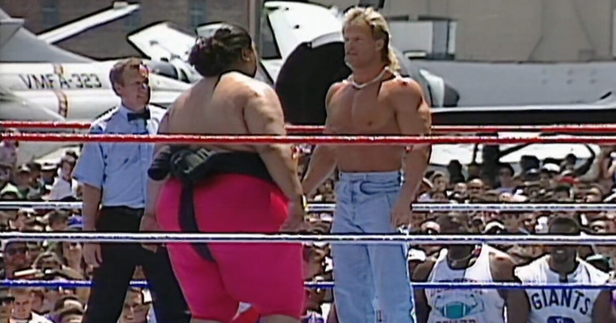 Storie di Wrestling: La sfida di Yokozuna sulla nave USS Intrepid