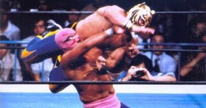 Storie di Wrestling: Tiger Mask vs. Villano III