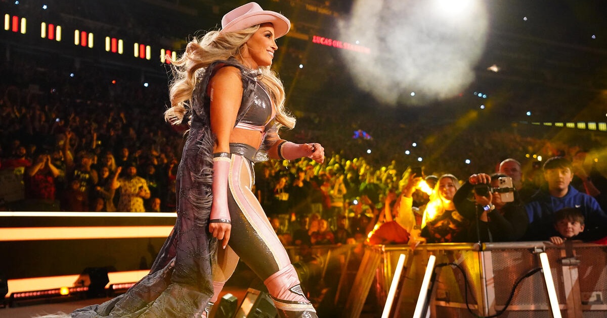 Trish Stratus