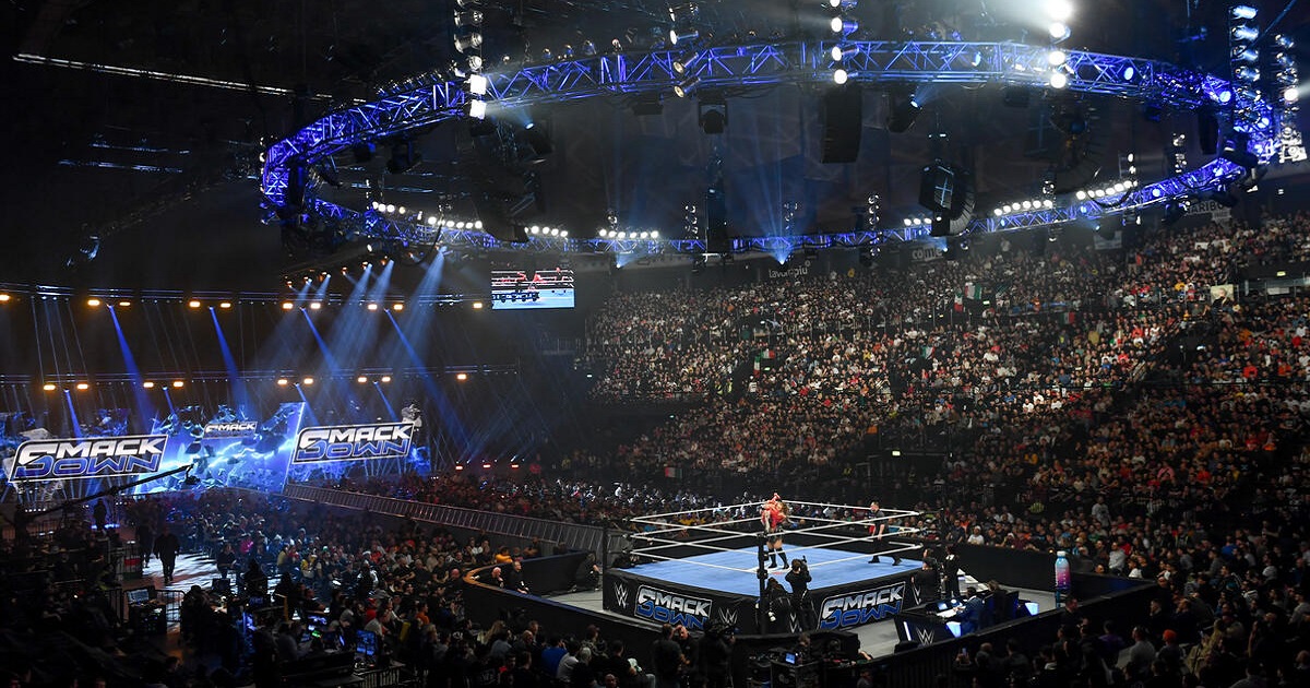 WWE: Successo di pubblico per SmackDown a Bologna, ecco quanti spettatori erano presenti