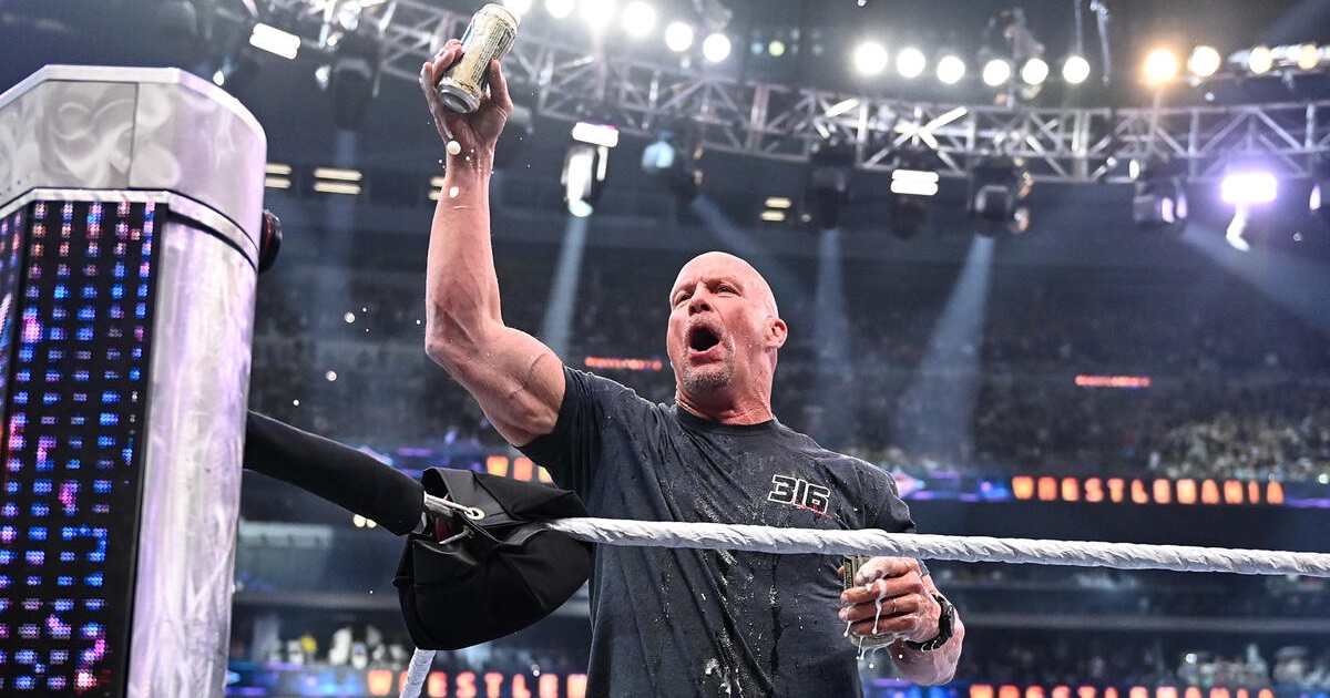 WWE: Steve Austin torna sull’imbarazzante incidente di WrestleMania